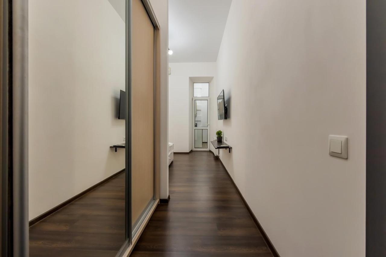 Rv Old City Apartment Velyka Vasylkivska 28,Self Check-In 24Х7 Kyiv Exterior photo