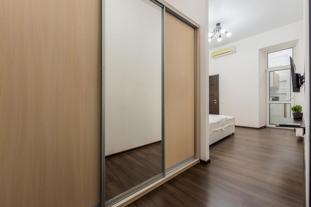 Rv Old City Apartment Velyka Vasylkivska 28,Self Check-In 24Х7 Kyiv Exterior photo