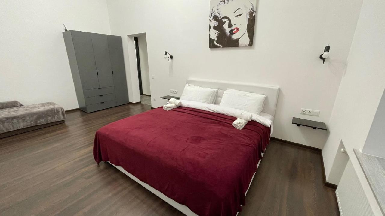 Rv Old City Apartment Velyka Vasylkivska 28,Self Check-In 24Х7 Kyiv Exterior photo